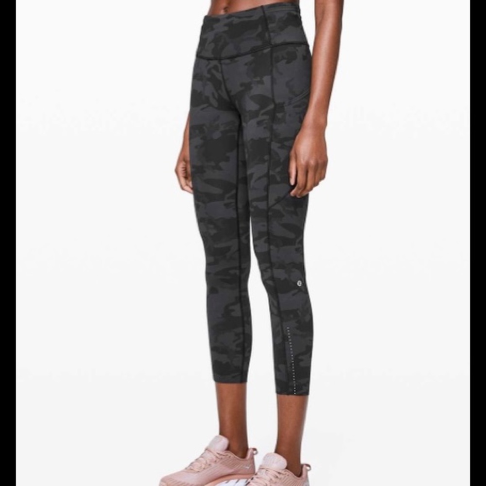 Lululemon Fast and Free Tight ll 25” camo